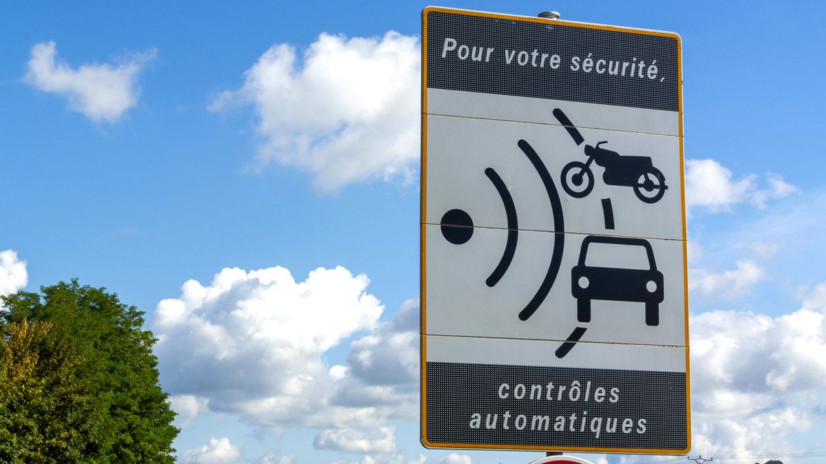 Soukromá radarová auta ve Francii loni zaznamenala půl milionu přestupků